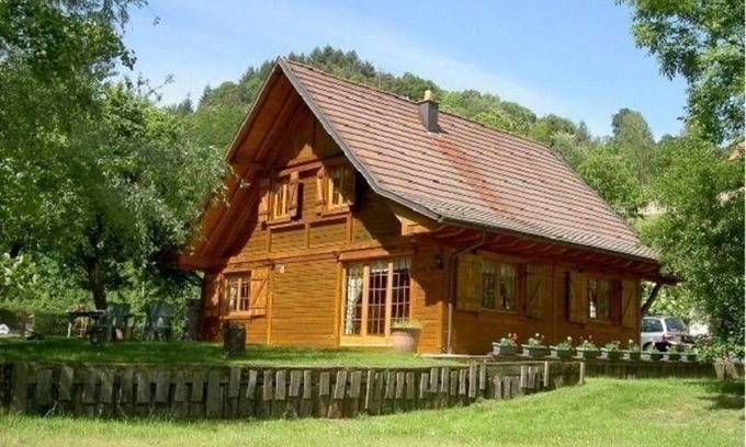 Lalaye Ski Chalet | 130 m² Chalet ∙ 4 bedrooms ∙ 9 guests