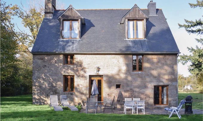 Saint-Manvieu-Bocage House | 130 m² House ∙ 3 bedrooms ∙ 6 guests