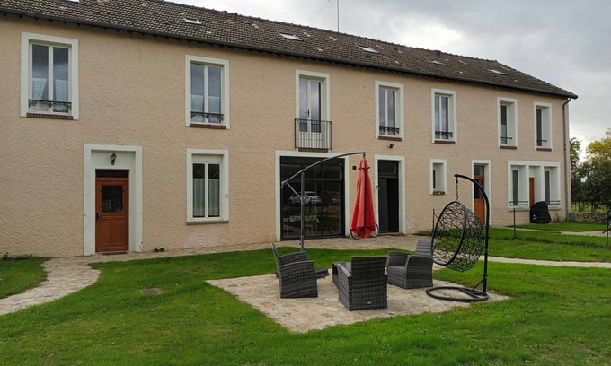 Chailly-en-Biere House | 130 m² Gîte ∙ 4 bedrooms ∙ 9 guests