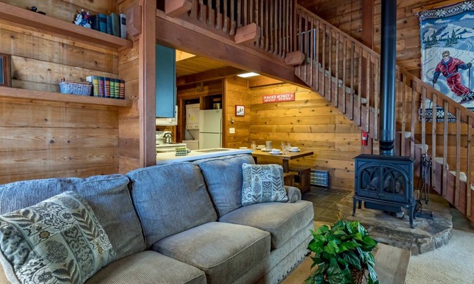 Snowshoe House | 130 m² House ∙ 2 bedrooms ∙ 7 guests