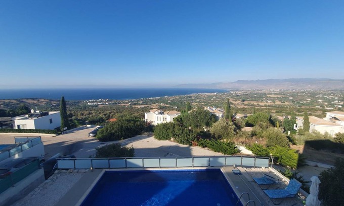 Latchi Villa | 130 m² Villa ∙ 3 bedrooms ∙ 6 guests
