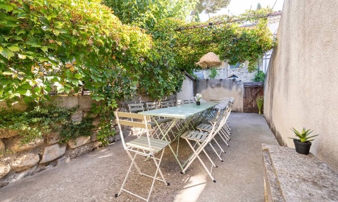 Montfrin House | 133 m² House ∙ 6 bedrooms ∙ 16 guests