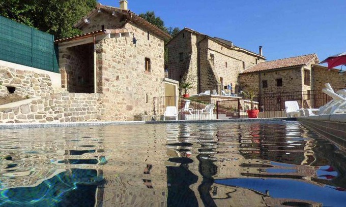 Faugeres House | 136 m² House ∙ 3 bedrooms ∙ 6 guests