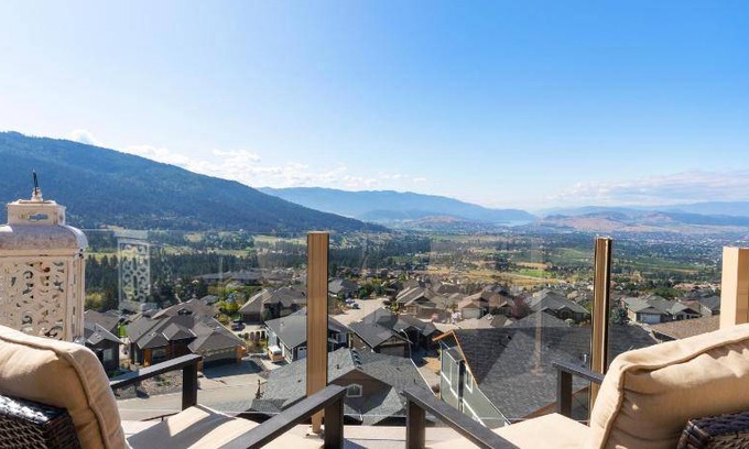 Foothills Apartment | 139 m² Apartment ∙ 3 bedrooms ∙ 8 guests