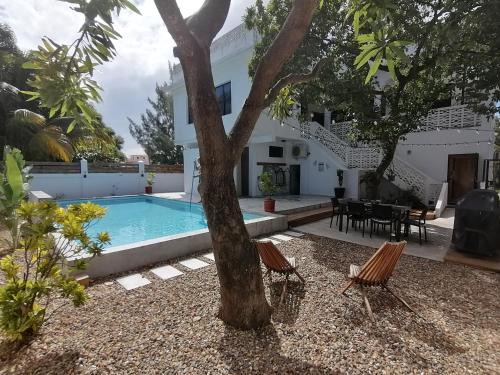 Dangriga House | 14 Cedar A