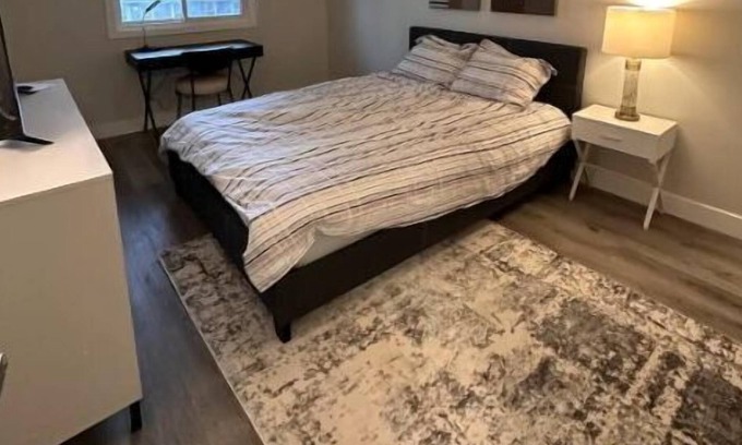 Ottawa Division House | 14 minutes from Downtown Ottawa, Elegant brand new home