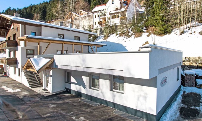 Kappl Apartment | 140 m² Apartment ∙ 5 bedrooms ∙ 12 guests