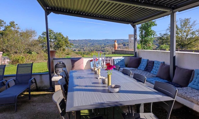 Ussac House | 140 m² Gîte ∙ 4 bedrooms ∙ 8 guests