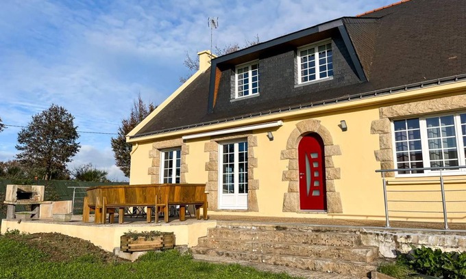 Plescop House | 140 m² Gîte ∙ 5 bedrooms ∙ 11 guests