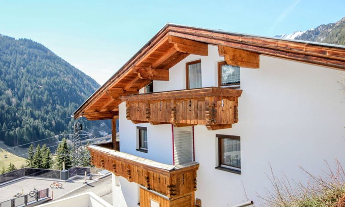 Flirsch House | 140 m² House ∙ 5 bedrooms ∙ 10 guests