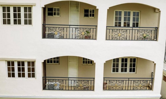 Ikeja Resort | 140 m² Private room ∙ 3 bedrooms ∙ 6 guests