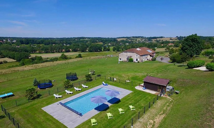 Availles-Limouzine House | 144 m² House ∙ 4 bedrooms ∙ 10 guests