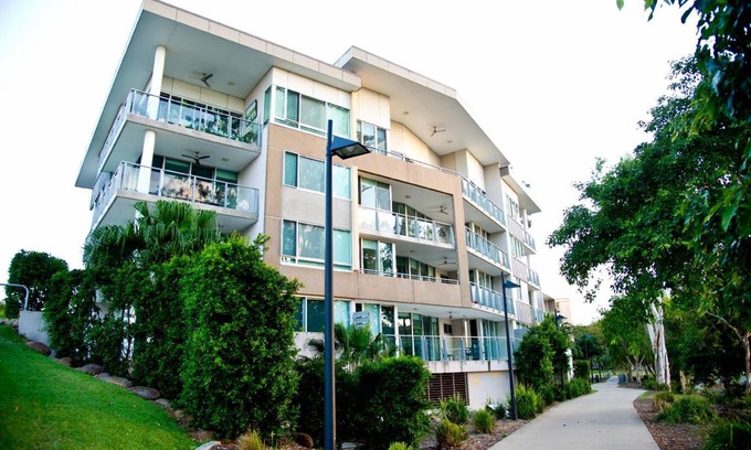 Thuringowa Central Apartment | 144 m² Serviced apartment ∙ 3 bedrooms ∙ 10 guests