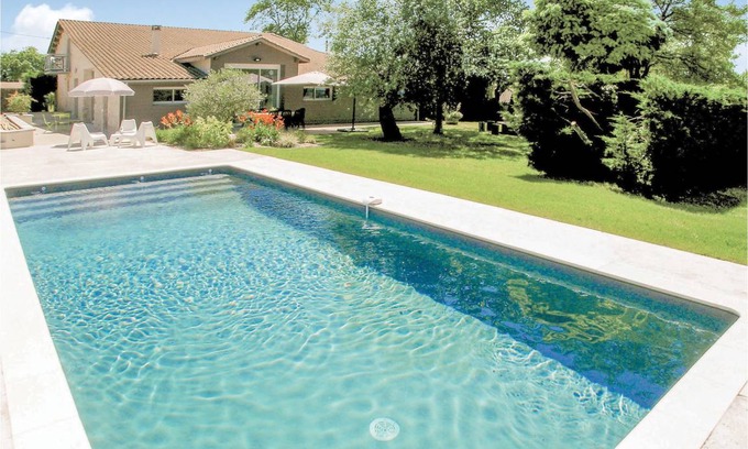 Saint-Aubin-de-Cadelech House | 148 m² Maisonette ∙ 3 bedrooms ∙ 6 guests