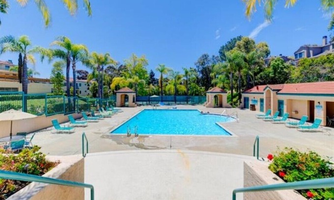 University City House | 15 Min driving to La Jolla Shore, Del Mar Beach, Torrey Pines State Reserve, UC