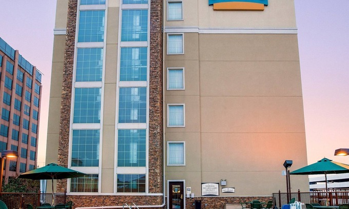 Shearer Hills - Ridgeview Condo | 15 Minutes from the Riverwalk! | Outdoor Pool, Hot Tub, and Free Breakfast!