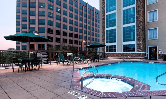 Shearer Hills - Ridgeview Apartment | 15 Minutes from the Riverwalk! | Free Breakfast + Outdoor Pool and Hot Tub