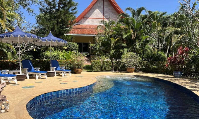 Rawai Villa | - 15% sept-oct RARE ! 3 bed-3bath,swimming-pool-jacuzzi,1 600m2, tropical garden, quiet area