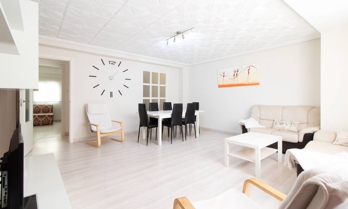 Sagunto Apartment | 150 m² Apartment ∙ 4 bedrooms ∙ 8 guests