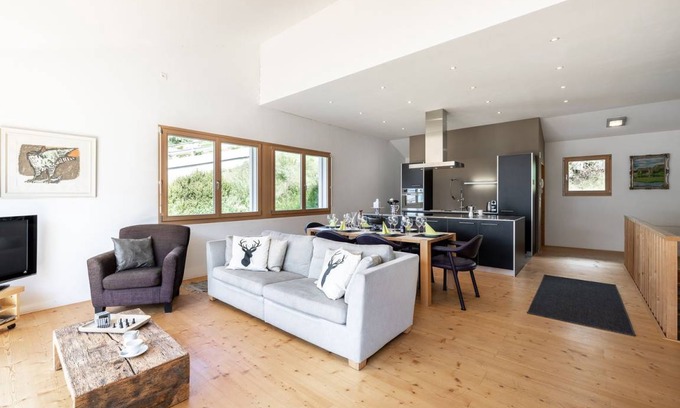 Engadin Scoul Apartment | 150 m² Apartment ∙ 3 bedrooms ∙ 6 guests
