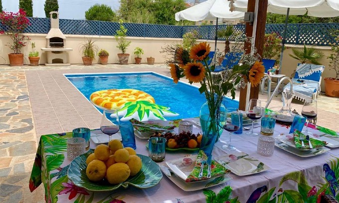 Polis House | 150 m² House ∙ 3 bedrooms ∙ 6 guests