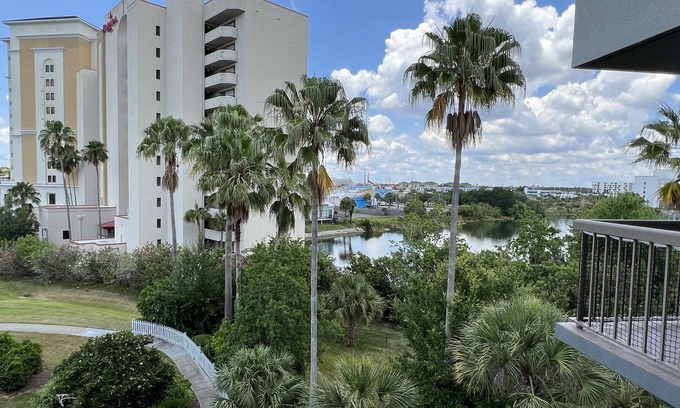 Florida Center Apartment | 1509 - Amazing Vulcano Bay/Universal View