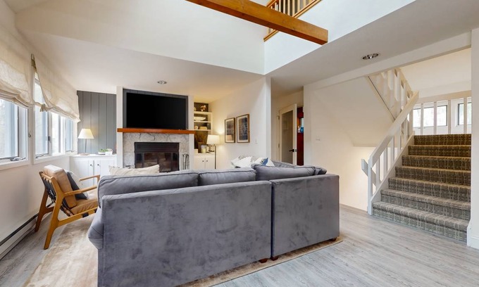 Stratton Mountain Condo | 153 m² Condo ∙ 2 bedrooms ∙ 8 guests