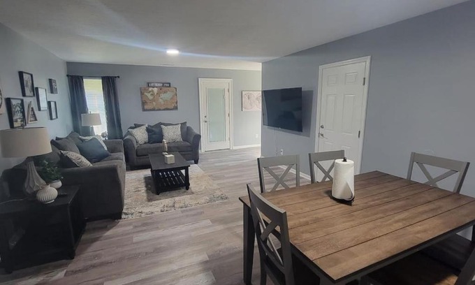 Monroe House | 160 Overbrook 3 bedroom home with privately fenced yard and hot tub