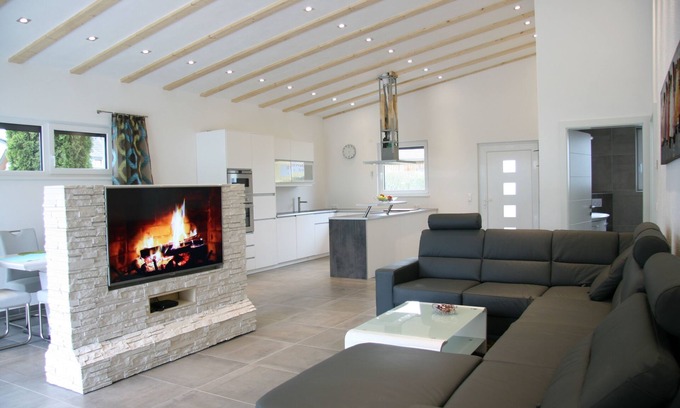 Villach House | 160m2 bungalow with upscale furnishings