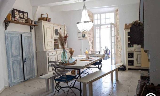 Causses-et-Veyran House | 170 m² Gîte ∙ 5 bedrooms ∙ 10 guests