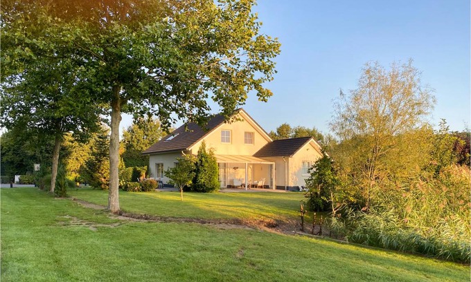 Zeewolde House | 170 m² House ∙ 3 bedrooms ∙ 6 guests