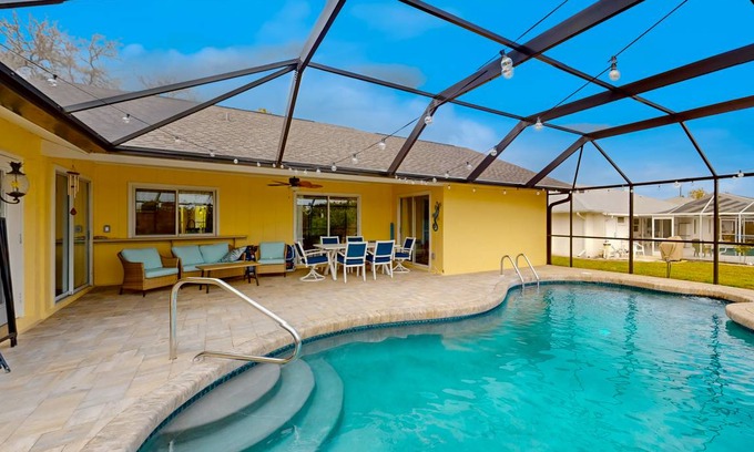 Englewood East House | 170 m² House ∙ 3 bedrooms ∙ 6 guests