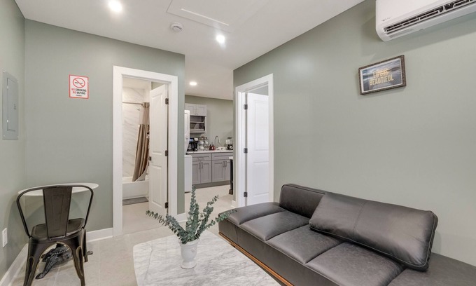 Fort Washington House | 18 Mi to DC: Upscale Apartment in Fort Washington!