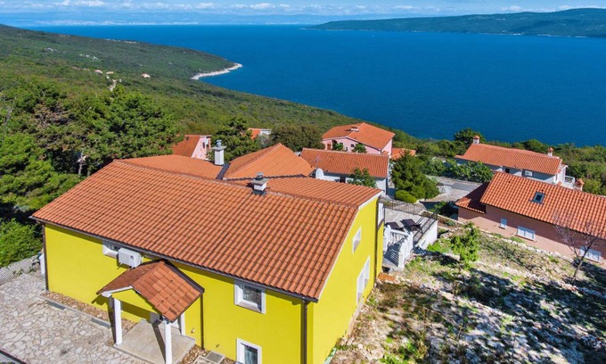 Zagorje House | 180 m² Apartment ∙ 4 bedrooms ∙ 9 guests