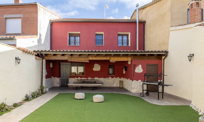 Sanchidrian House | 180 m² House ∙ 5 bedrooms ∙ 11 guests