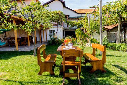 Sapareva Banya House | 180 m² House ∙ 6 bedrooms ∙ 14 guests