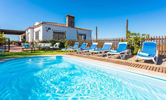 Canillas de Aceituno Villa | 180 m² Villa ∙ 3 bedrooms ∙ 6 guests