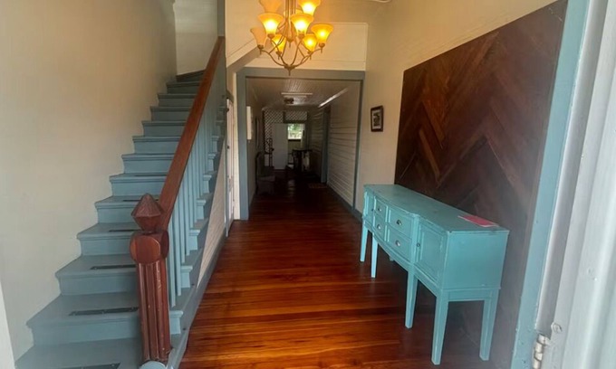 Dunnellon Apartment | 1800 Historic Studio in downtown Dunnellon Rainbow River World Equestrian ctr