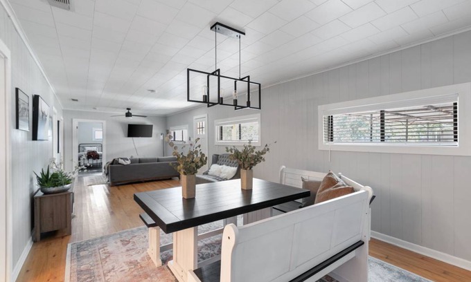 Stonewall House | 189 m² House ∙ 3 bedrooms ∙ 8 guests