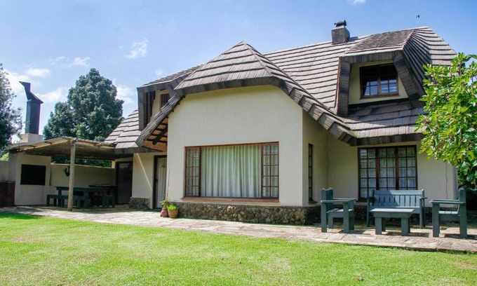 Cathkin Park Ski Chalet | 19 Mount Champagne