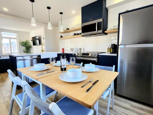 Boischatel Apartment | 1900s Historic Charm -Free P+AC
