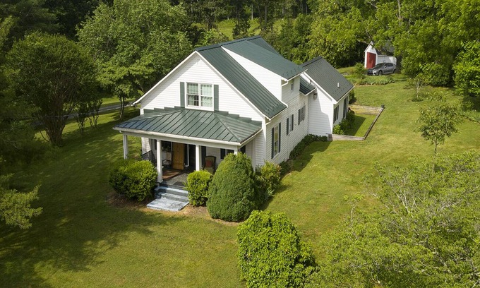 Roseland Other | 1924 Original 3+ BR Farmhouse overlooking Possum Trot Creek!