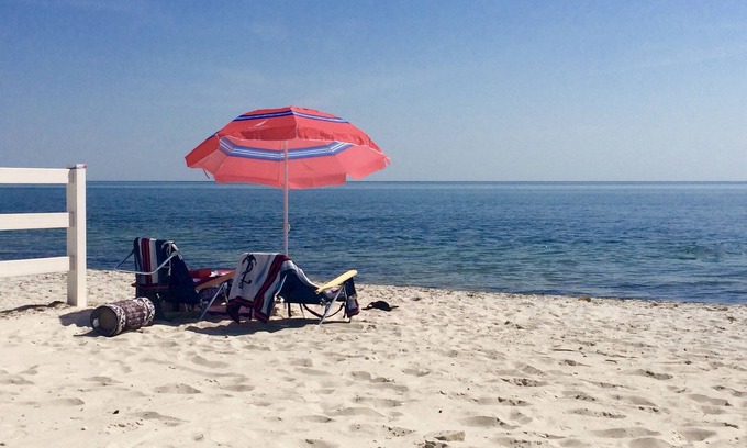 Bass River Cottage | 1940’s Bass River Cottage B Central AC 0.5 miles to Nantucket Sound beaches⛱️
