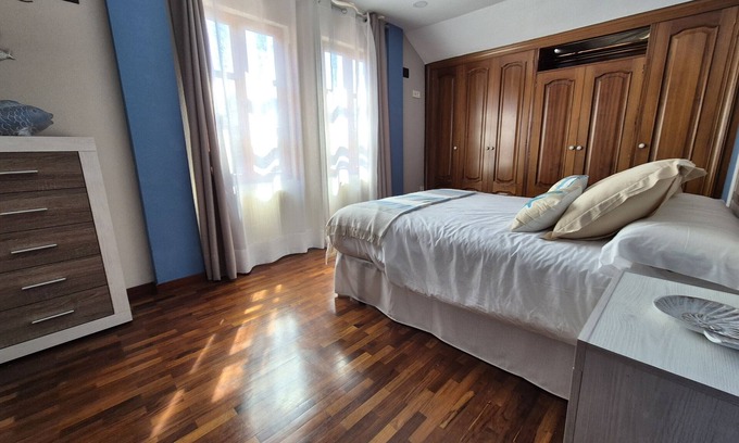 Cimadevilla Apartment | 1A152 Apartamentos el Veleru Popa
