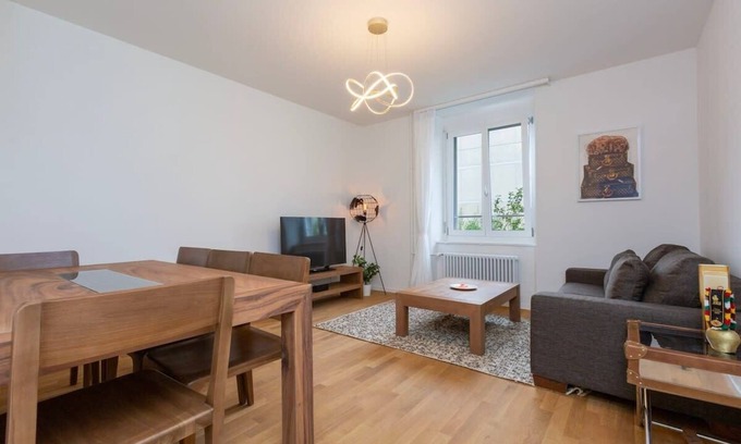 Werd Apartment | 1B - In the heart of Zurich - Chic 2-BR Luxury Apt