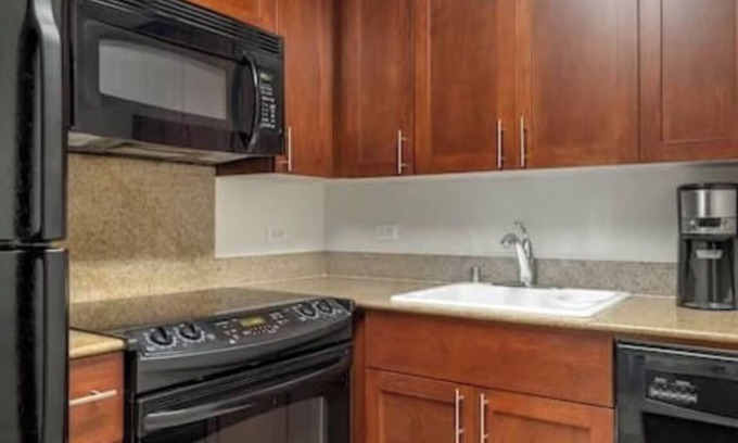 Waikiki Apartment | 1BR Deluxe Suite with Sparkling Honolulu Skyline-Grand Waikikian Hilton Resort!