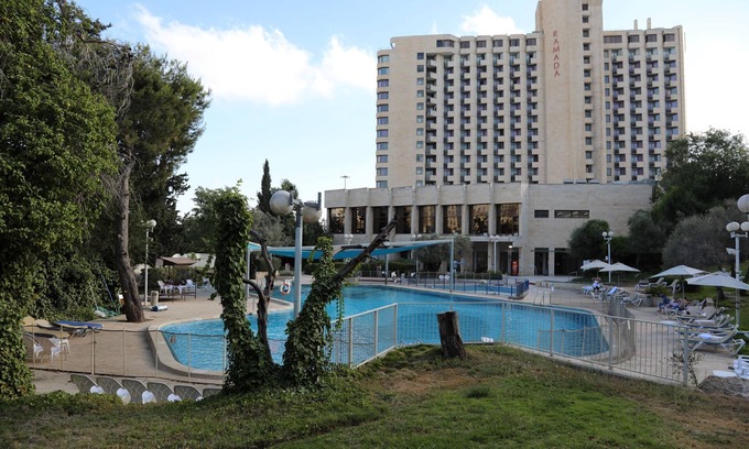 Kiryat Moshe Condo | 1BR Private Luxury Condo Suite with Full Access to Hotel Amenities