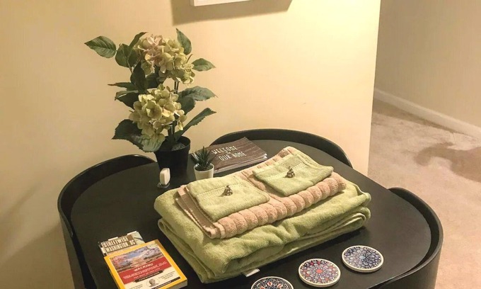 Park View Apartment | 1BR Queen Suite w/Parking & Fast Fiber Internet
