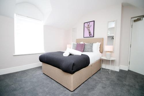 Penarth Apartment | 1BR stay with Free Parking at Archer Road