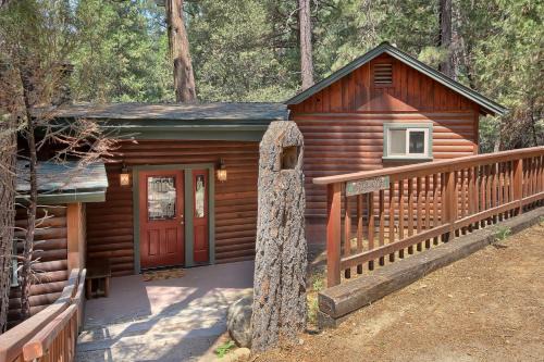 North Wawona Ski Chalet | 1L The Tree House